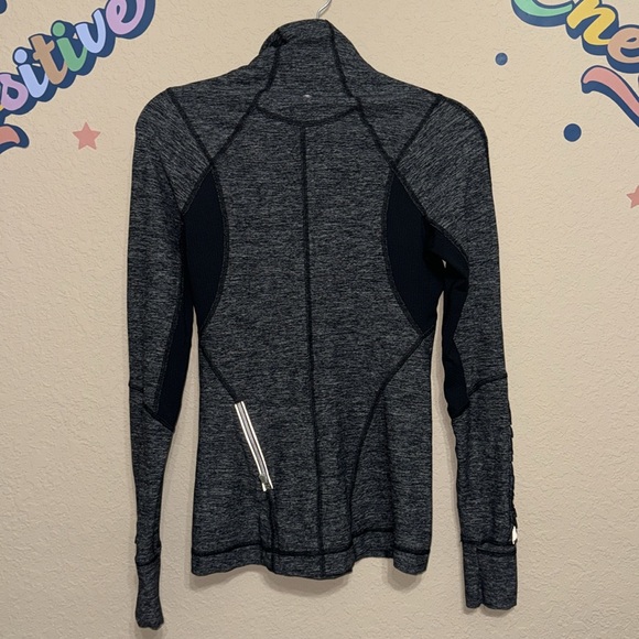 LULULEMON Gray/Black Quarter Zip Top - Picture 6 of 11